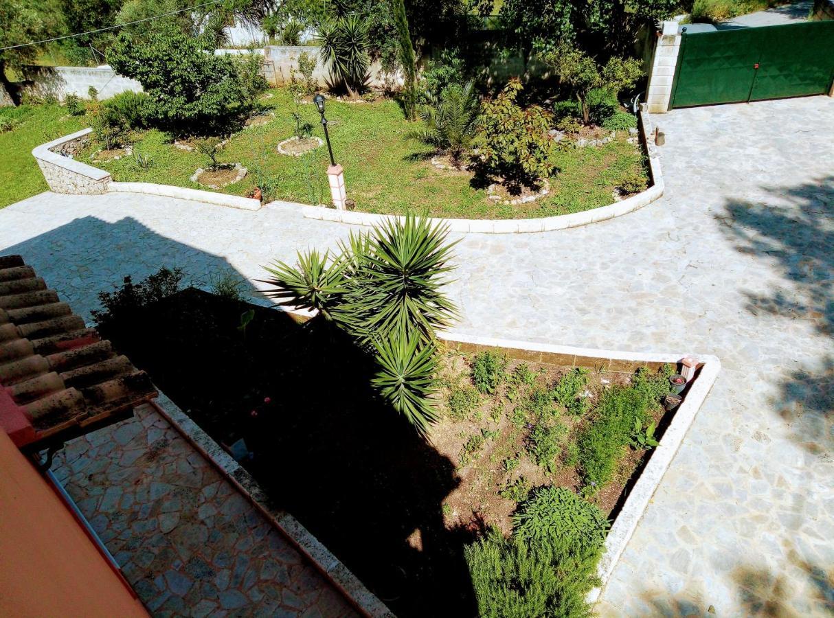 Villa Silvia Ágios Matthaíos Exterior foto